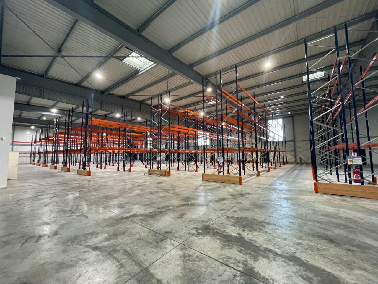 Local d'activité Noyal-Châtillon-sur-Seiche 3210m² Location local d'activité Noyal-Châtillon-sur-Seiche Ille-et-Vilaine OLACT2531637 7